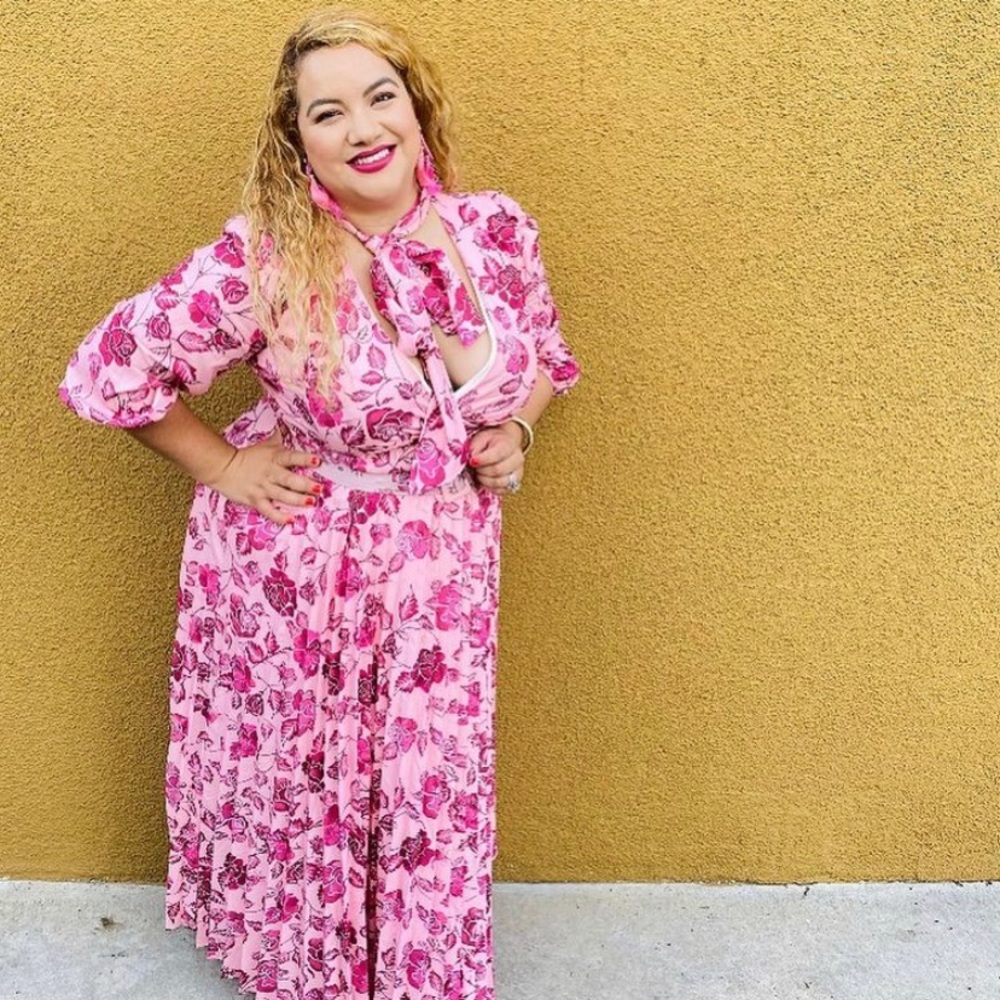 FLOWER PRINT TIE-A-BOW PLEATED MAXI DRESS